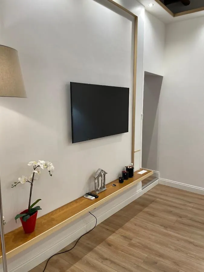 Elian Apartament In The Center Of Roma